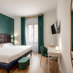 Camera con letto king size